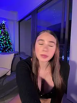 Lanataylor- online show from December 2025 01:41:02 AM