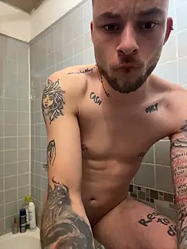 hottwoboys online show from May 2026 07:00:01 PM