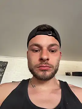 hottwoboys online show from May 2026 11:50:01 AM