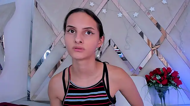 ninaht online show from December 2025 08:44:01 PM