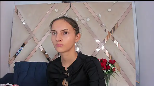 ninaht online show from November 2025 08:30:01 PM