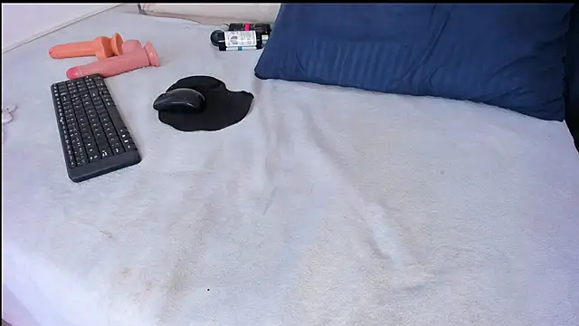 ninaht online show from November 2025 08:47:02 AM