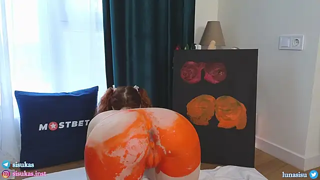 Snapshot of SisukasPari chatting on February 2025 01:11:01 PM SisukasPari online show from February 2025 01:11:01 PM