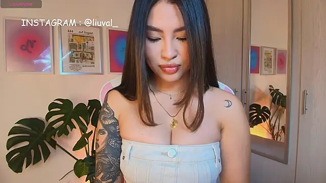Liujunne2 online show from May 2026 01:37:01 AM