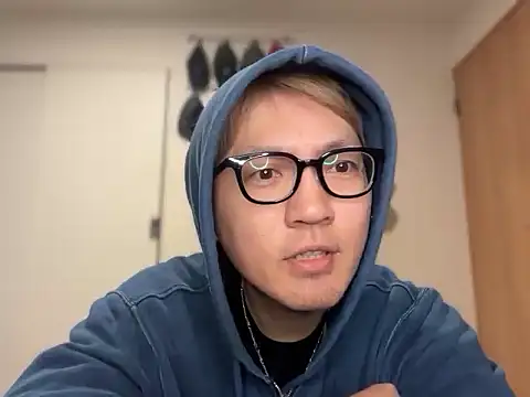 Snapshot of kensnb chatting on January 2026 07:32:02 PM kensnb online show from January 2026 07:32:02 PM