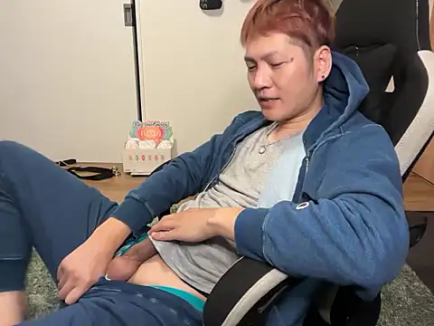 Snapshot of kensnb chatting on November 2025 08:07:02 AM kensnb online show from November 2025 08:07:02 AM