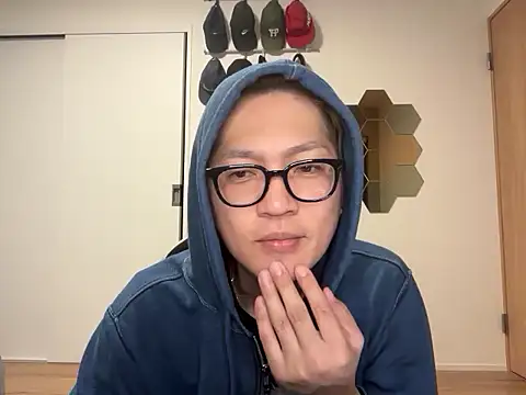 Snapshot of kensnb chatting on November 2025 07:58:01 PM kensnb online show from November 2025 07:58:01 PM