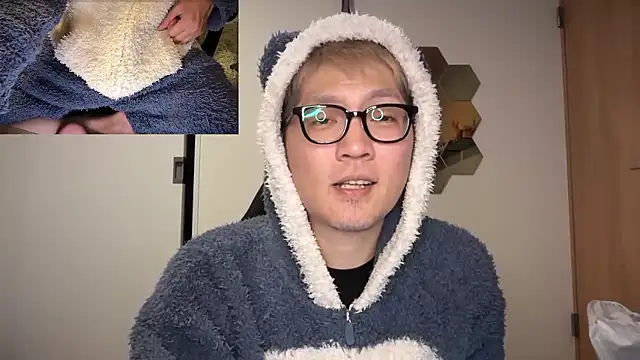 Snapshot of kensnb chatting on February 2026 12:04:01 PM kensnb online show from February 2026 12:04:01 PM