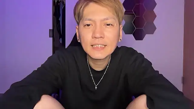 Snapshot of kensnb chatting on November 2025 09:03:02 PM kensnb online show from November 2025 09:03:02 PM