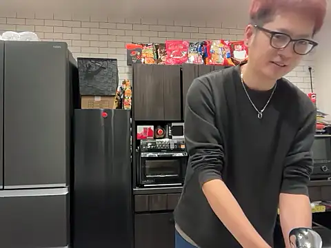 Snapshot of kensnb chatting on October 2025 08:18:01 PM kensnb online show from October 2025 08:18:01 PM