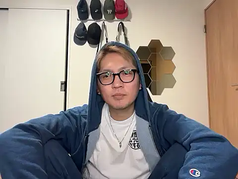 Snapshot of kensnb chatting on December 2025 11:58:01 AM kensnb online show from December 2025 11:58:01 AM