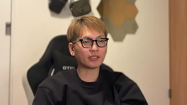 Snapshot of kensnb chatting on January 2026 12:42:02 PM kensnb online show from January 2026 12:42:02 PM