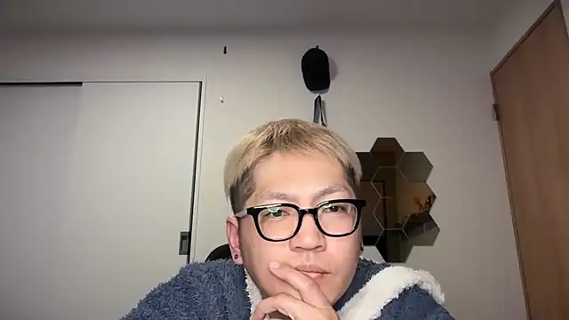 Snapshot of kensnb chatting on February 2026 07:45:01 PM kensnb online show from February 2026 07:45:01 PM