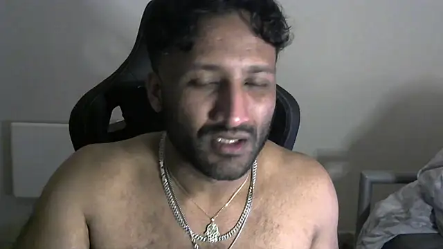 Snapshot of shadthebiguy chatting on March 2025 12:01:02 AM shadthebiguy online show from March 2025 12:01:02 AM