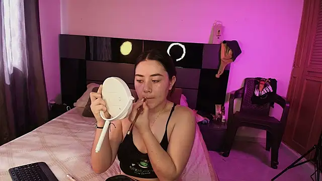 Ladyandthetramp7 online show from April 2026 07:20:01 PM