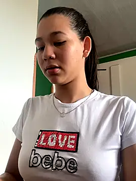 Amber hot22 online show from September 2025 05:41:01 PM