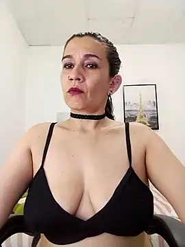 Hikaryfire online show from February 2025 12:30:01 AM