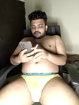 Snapshot of Mr_Handsome_hunk chatting on January 2025 10:05:01 PM Mr Handsome hunk online show from January 2025 10:05:01 PM