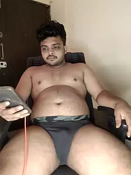 Snapshot of Mr_Handsome_hunk chatting on December 2024 11:11:01 AM Mr Handsome hunk online show from December 2024 11:11:01 AM