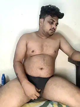 Snapshot of Mr_Handsome_hunk chatting on December 2024 11:19:01 PM Mr Handsome hunk online show from December 2024 11:19:01 PM