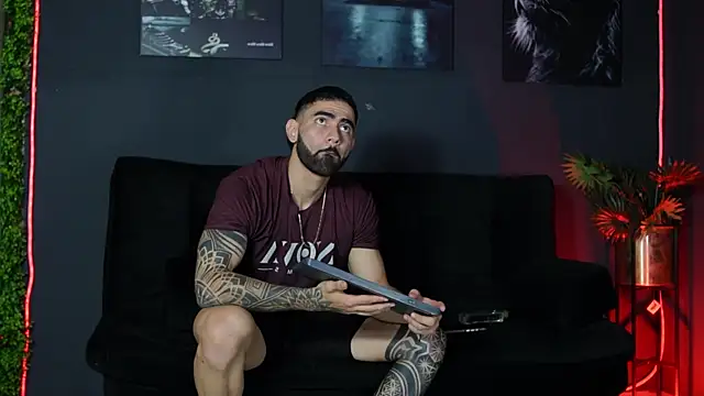 Austin bolt online show from January 2026 03:00:02 AM