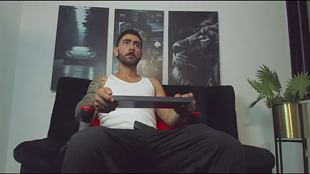 Austin bolt online show from March 2025 02:34:01 AM