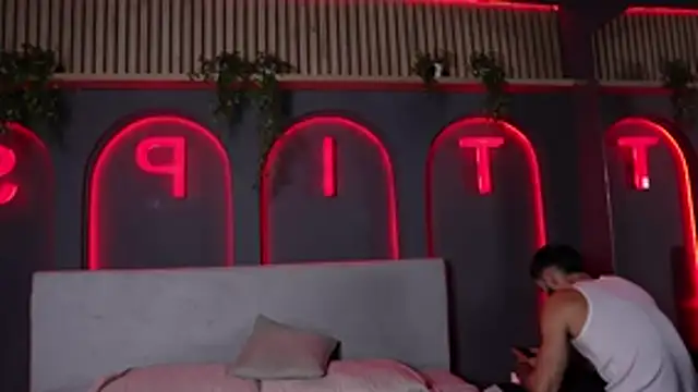 Austin bolt online show from October 2025 02:20:02 AM