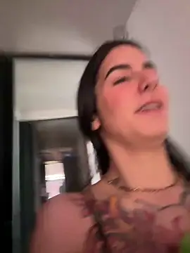 Snapshot of Alice_woodville chatting on February 2025 09:04:02 PM Alice woodville online show from February 2025 09:04:02 PM