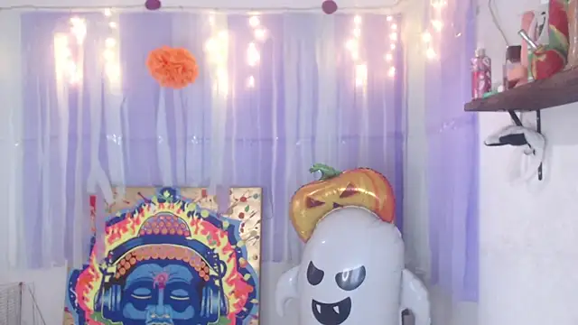 Carlacutte online show from November 2025 11:49:02 AM