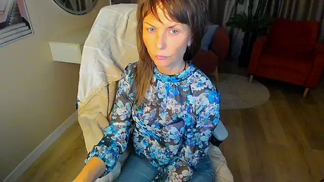 Snapshot of Elizabe_th chatting on February 2025 10:21:01 PM Elizabe th online show from February 2025 10:21:01 PM