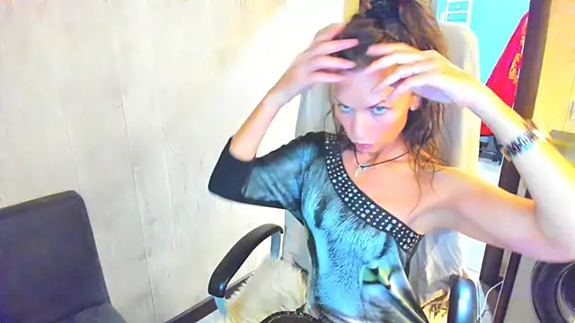 Snapshot of Elizabe_th chatting on August 2026 08:40:01 PM Elizabe th online show from August 2026 08:40:01 PM