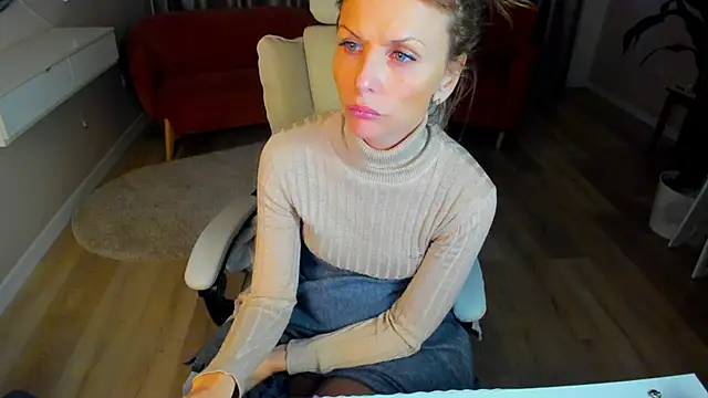 Snapshot of Elizabe_th chatting on March 2025 04:24:02 AM Elizabe th online show from March 2025 04:24:02 AM