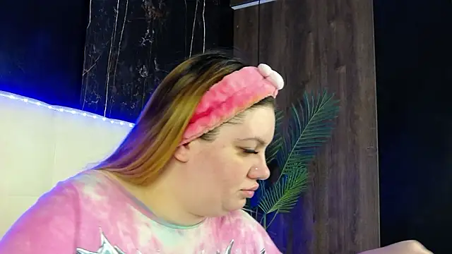 MelanieBrownn online show from February 2026 06:02:01 AM