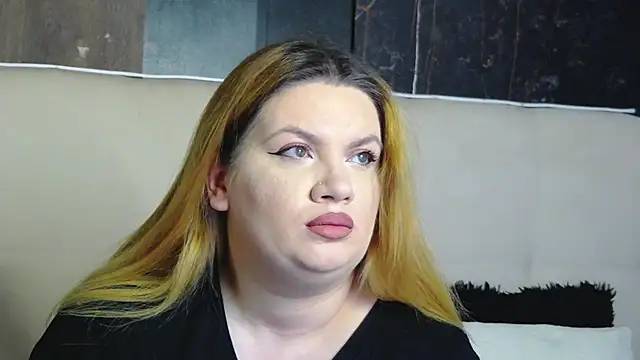 MelanieBrownn online show from January 2026 07:04:01 AM