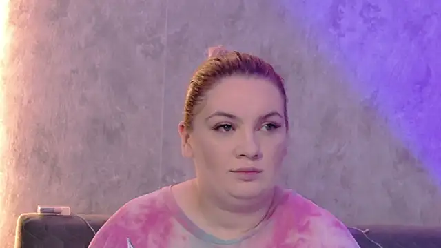 Snapshot of MelanieBrownn chatting on May 2026 04:19:02 AM MelanieBrownn online show from May 2026 04:19:02 AM