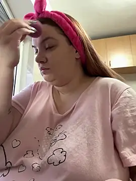 Snapshot of MelanieBrownn chatting on February 2025 03:24:02 PM MelanieBrownn online show from February 2025 03:24:02 PM