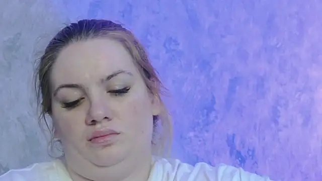 Snapshot of MelanieBrownn chatting on May 2026 04:52:01 AM MelanieBrownn online show from May 2026 04:52:01 AM