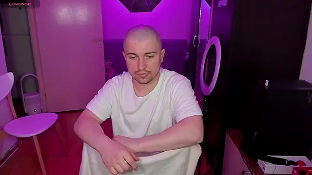 Snapshot of Michael_Wolfborn chatting on June 2026 03:12:01 PM Michael Wolfborn online show from June 2026 03:12:01 PM