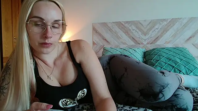 secretmuses online show from March 2026 06:10:01 PM