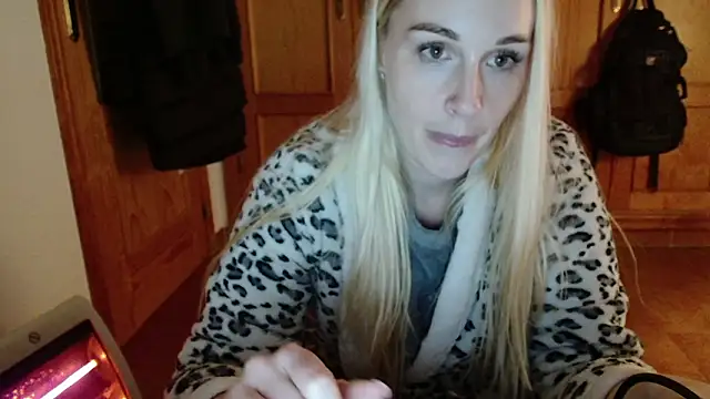 secretmuses online show from February 2026 10:38:01 PM