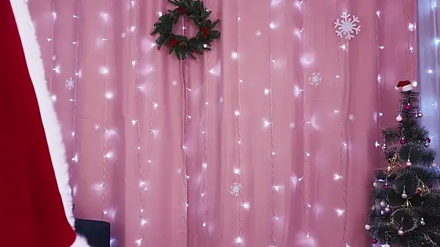 KimWilli online show from December 2024 07:33:01 PM