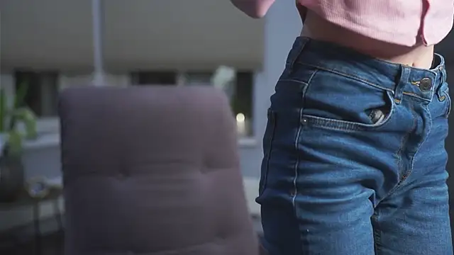 KimWilli online show from April 2026 07:42:01 PM