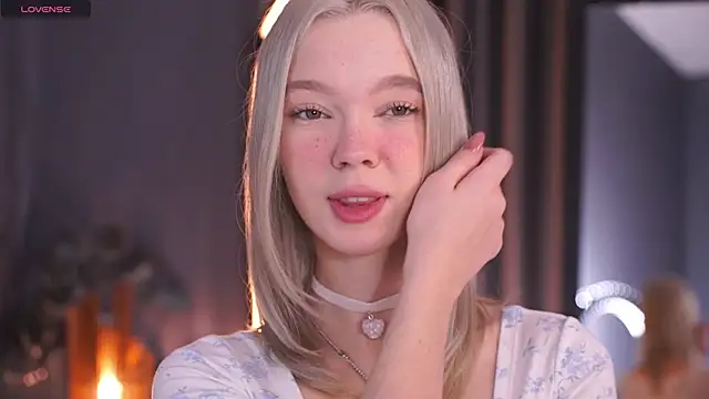  AlinaBailey online show from November 2025 07:42:01 AM