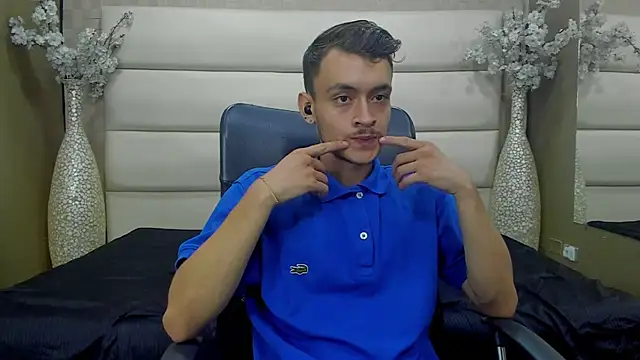 Snapshot of Desmon_Clark chatting on March 2025 12:42:02 AM Desmon Clark online show from March 2025 12:42:02 AM