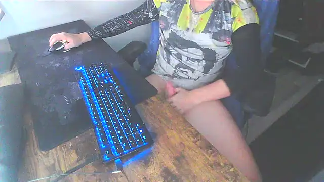 Snapshot of WouldLovetoFuckYou666 chatting on March 2025 12:15:02 AM WouldLovetoFuckYou666 online show from March 2025 12:15:02 AM