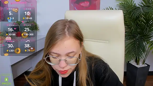 LayriantaVee online show from October 2025 06:03:02 AM