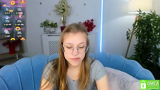 LayriantaVee online show from February 2025 01:21:02 PM