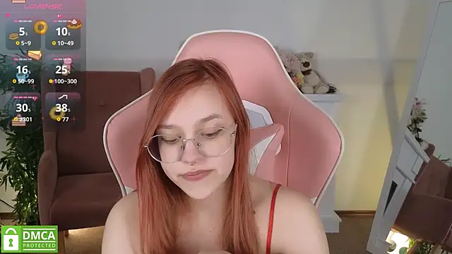 LayriantaVee online show from April 2026 12:29:02 PM