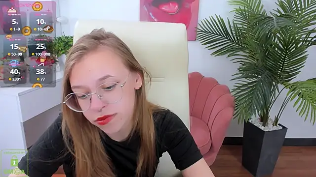 LayriantaVee online show from September 2025 06:19:01 AM