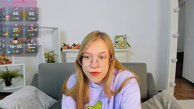 LayriantaVee online show from September 2025 01:17:02 PM